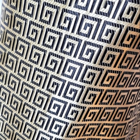 Banu Paris Gold/Black Geometric Sleeveless Split Neck Cocktail Dress - Size 6 - Picture 7 of 10